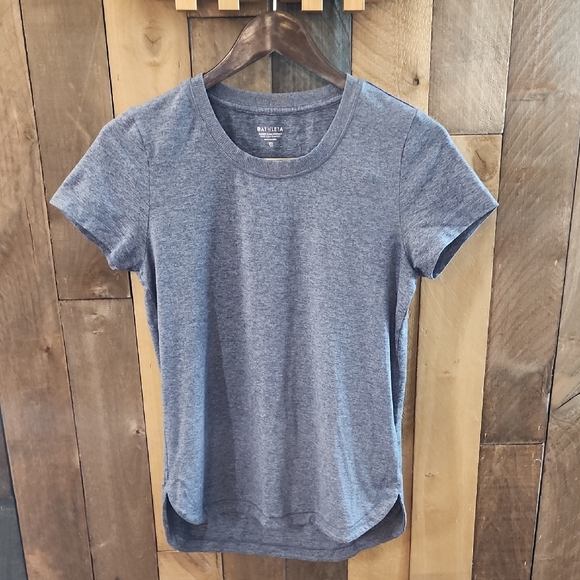 Athleta Tops - Athleta Uptempo Tee in a blue/gray color Size XS